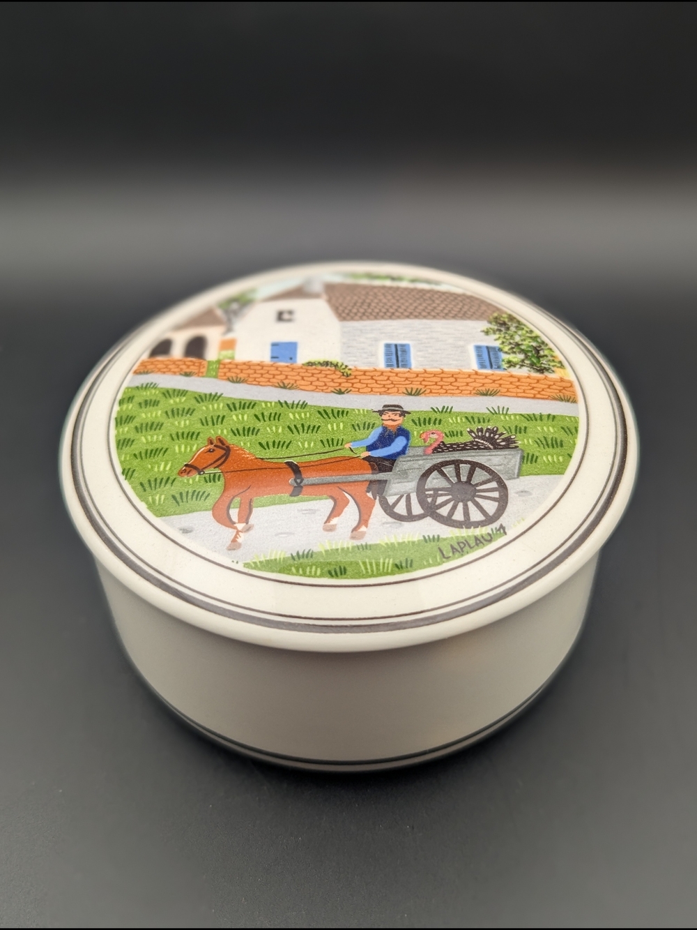 Villeroy & Boch Naif- Round Ceramic Trinket Box with Horse & Cart Motif - White